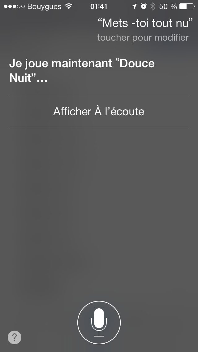 Capture Siri 2013 : question « Mets -toi tout nu », reponse « Je joue maintenant “Douce Nuit”...… »