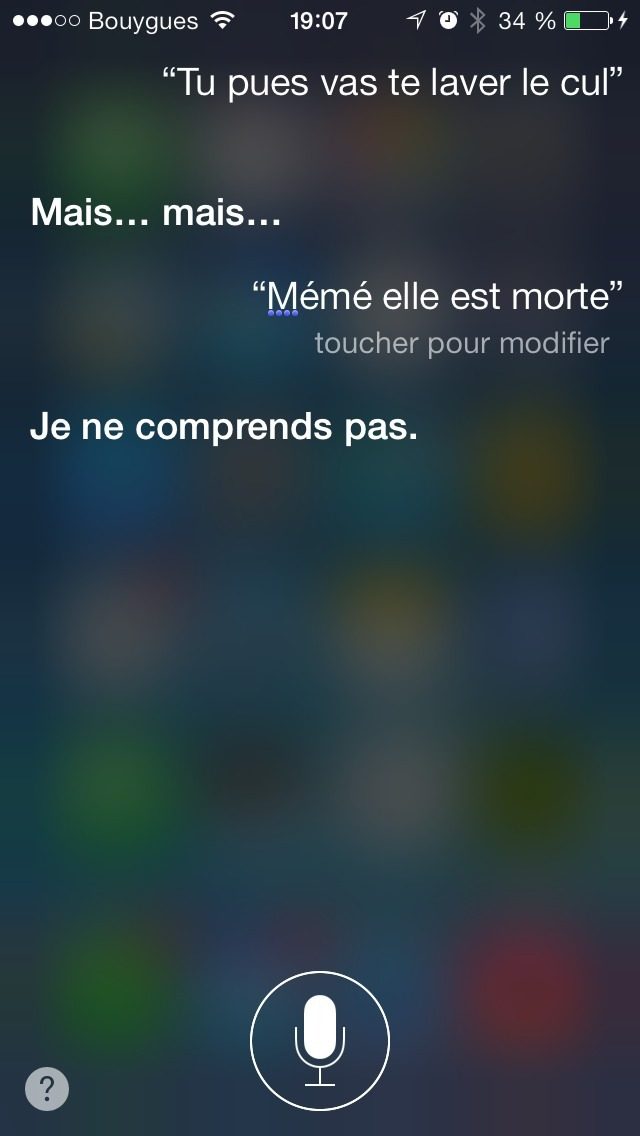Capture Siri 2013 : question « Tu pues vas te laver le cul », reponse « Mais... mais...… »
