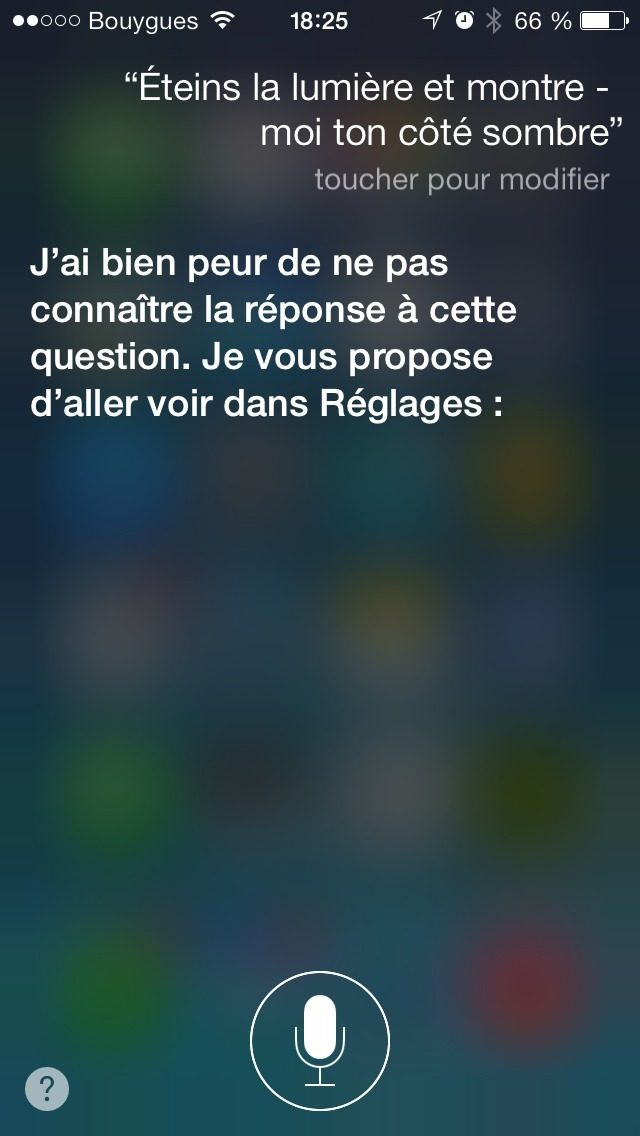 Capture Siri 2013 : question « Éteins la lumière et montre-moi ton côté sombre », reponse « J'ai bien peur de ne pas connaître la réponse à cette questi… »